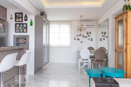 Sala de apartamento à venda com 2 quartos, 66m² em São João, Porto Alegre