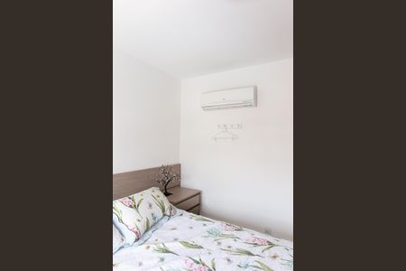 Suíte de apartamento à venda com 2 quartos, 66m² em São João, Porto Alegre