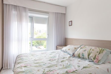 Suíte de apartamento à venda com 2 quartos, 66m² em São João, Porto Alegre