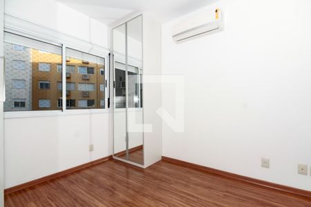 Suíte de apartamento à venda com 2 quartos, 67m² em Partenon, Porto Alegre