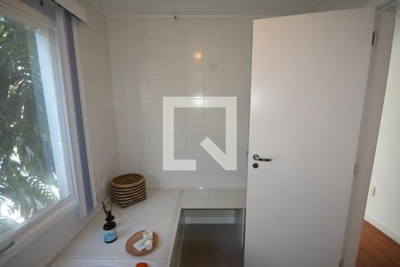 Casa à venda com 680m², 6 quartos e 1 vagaBanheiro