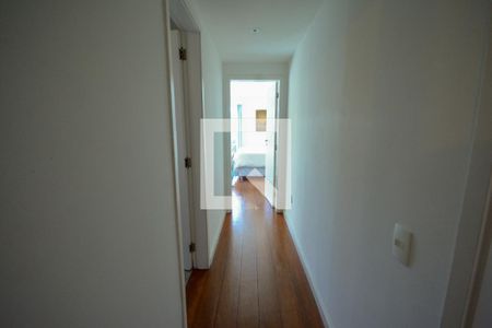 Casa à venda com 680m², 6 quartos e 1 vagaCorredor