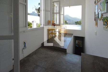 Casa à venda com 680m², 6 quartos e 1 vagaCozinha