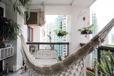 Varanda de apartamento para alugar com 4 quartos, 150m² em Barra da Tijuca, Rio de Janeiro