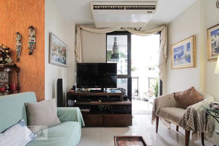 Sala de apartamento para alugar com 4 quartos, 150m² em Barra da Tijuca, Rio de Janeiro