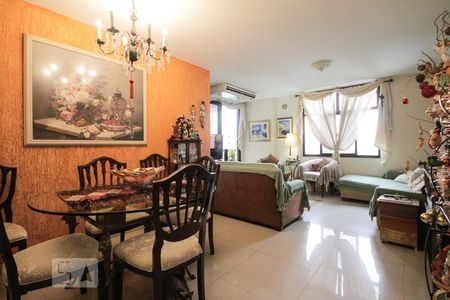 Sala de apartamento para alugar com 4 quartos, 150m² em Barra da Tijuca, Rio de Janeiro