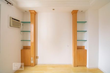 Apartamento à venda com 305m², 4 quartos e 3 vagasSuíte