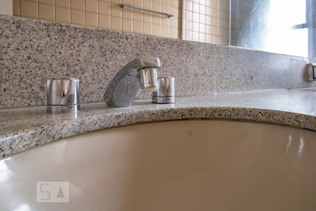 Apartamento à venda com 305m², 4 quartos e 3 vagasBanheiro Social