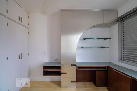 Apartamento à venda com 305m², 4 quartos e 3 vagasQuarto 03