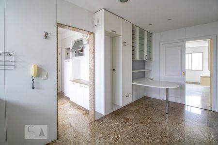 Apartamento à venda com 305m², 4 quartos e 3 vagasCozinha