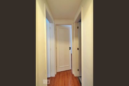 Apartamento para alugar com 74m², 2 quartos e 1 vagaCorredor