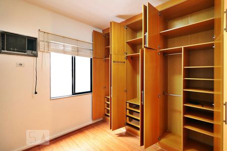 Suíte de apartamento para alugar com 2 quartos, 74m² em Recreio dos Bandeirantes, Rio de Janeiro