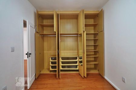 Quarto de apartamento para alugar com 2 quartos, 74m² em Recreio dos Bandeirantes, Rio de Janeiro