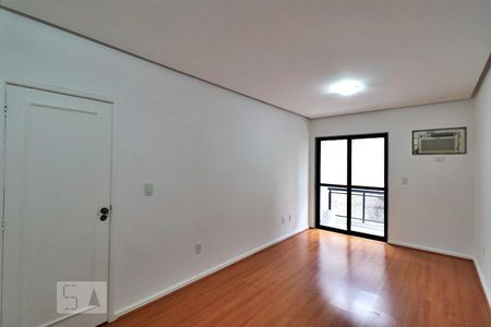 Sala de apartamento para alugar com 2 quartos, 74m² em Recreio dos Bandeirantes, Rio de Janeiro