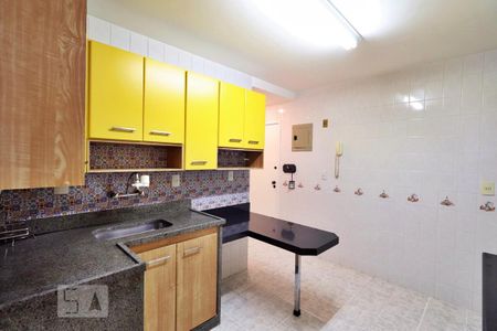 Apartamento para alugar com 74m², 2 quartos e 1 vagaCozinha