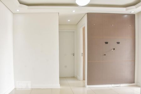 Corredor de apartamento para alugar com 2 quartos, 57m² em Saúde, São Paulo