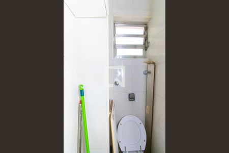 Apartamento à venda com 88m², 3 quartos e sem vaga Apartamento à venda com 88m², 3 quartos e sem vagaBanheiro de serviço