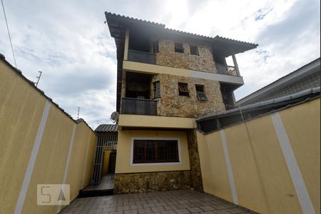 Casa para alugar com 200m², 3 quartos e 4 vagasFrente da casa