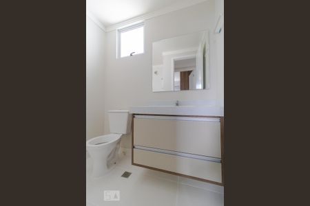 Apartamento para alugar com 71m², 3 quartos e 2 vagas Apartamento para alugar com 71m², 3 quartos e 2 vagasBanheiro