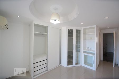 Casa de Condomínio à venda com 5 quartos, 235m² em Barra da Tijuca, Rio de Janeiro