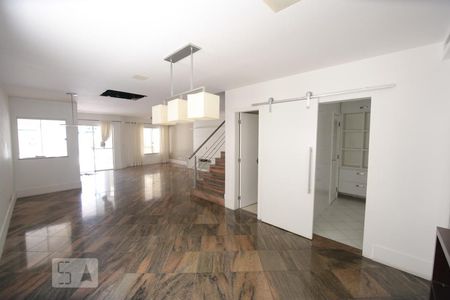 Casa de Condomínio à venda com 5 quartos, 235m² em Barra da Tijuca, Rio de Janeiro