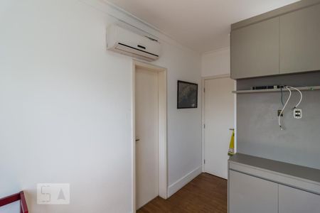 Apartamento à venda com 130m², 3 quartos e 2 vagasQuarto suíte 2