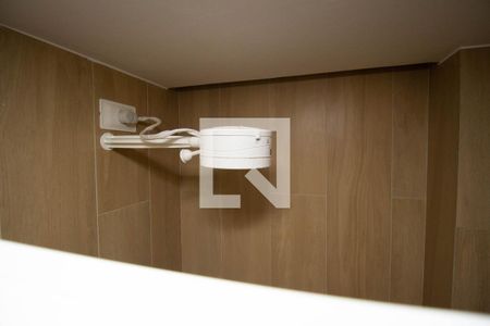 Studio para alugar com 28m², 1 quarto e 1 vaga Studio para alugar com 28m², 1 quarto e 1 vagaBanheiro Social