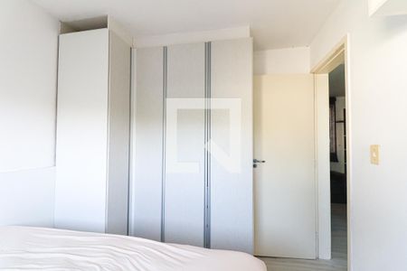 Quarto 1 de apartamento para alugar com 2 quartos, 60m² em Santa Cândida, Curitiba