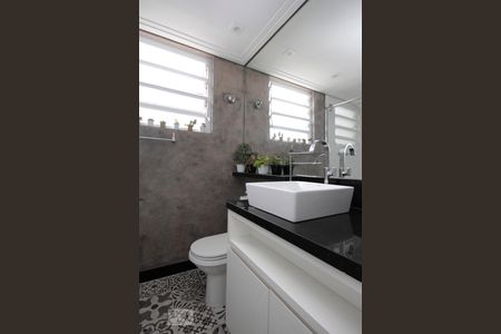 Banheiro de apartamento à venda com 1 quarto, 65m² em Vila Buarque, São Paulo