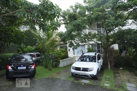 Casa de Condomínio para alugar com 4 quartos, 187m² em Pechincha, Rio de Janeiro