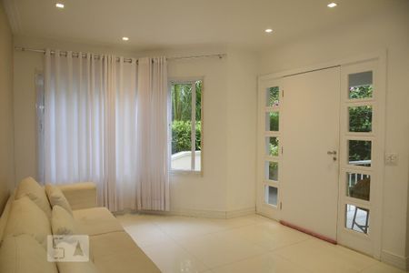 Casa de Condomínio para alugar com 4 quartos, 187m² em Pechincha, Rio de Janeiro