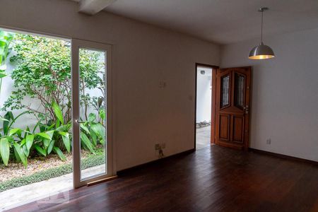 Sala de casa para alugar com 3 quartos, 225m² em Alto de Pinheiros, São Paulo