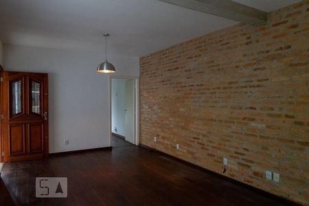 Sala de casa para alugar com 3 quartos, 225m² em Alto de Pinheiros, São Paulo