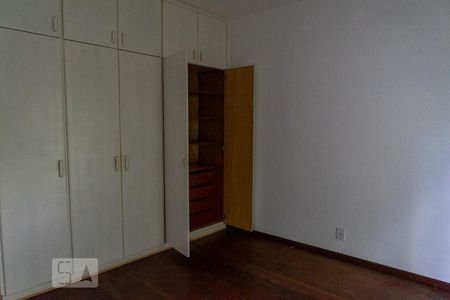 Quarto 1 de casa para alugar com 3 quartos, 225m² em Alto de Pinheiros, São Paulo