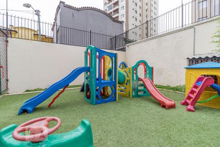 Apartamento à venda com 68m², 3 quartos e 2 vagas Apartamento à venda com 68m², 3 quartos e 2 vagasÁrea Comum - Playground