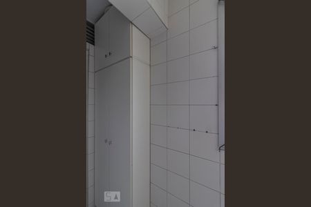 Apartamento à venda com 68m², 3 quartos e 2 vagas Apartamento à venda com 68m², 3 quartos e 2 vagasÁrea de Serviço