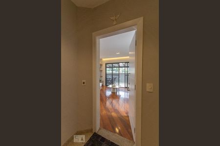 Entrada de apartamento para alugar com 2 quartos, 250m² em Vila Andrade, São Paulo