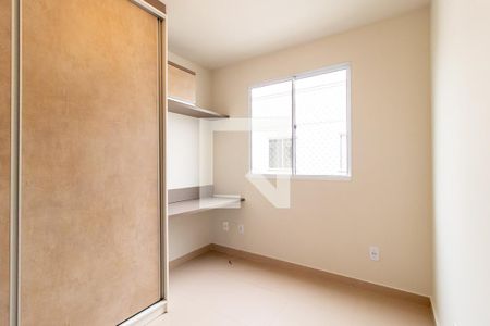 Quarto 2 de apartamento para alugar com 2 quartos, 53m² em Pinheirinho, Curitiba