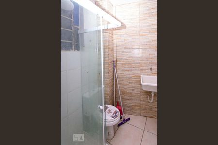 Banheiro Social de kitnet/studio para alugar com 1 quarto, 15m² em Centro, Niterói