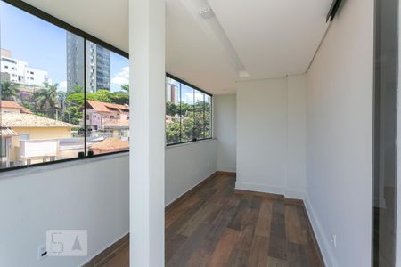 Apartamento à venda com 130m², 2 quartos e 2 vagasÁrea Externa