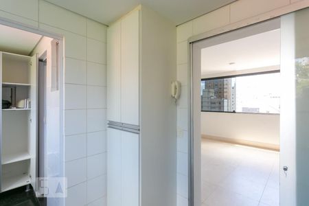 Apartamento à venda com 130m², 2 quartos e 2 vagasCozinha