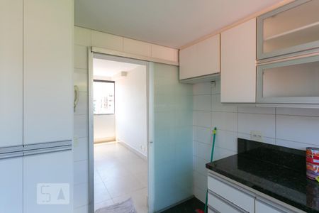 Apartamento à venda com 130m², 2 quartos e 2 vagasCozinha