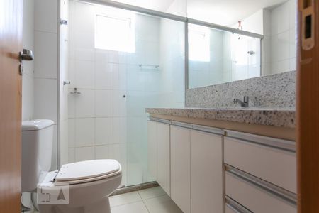 Apartamento à venda com 130m², 2 quartos e 2 vagasBanheiro da Suíte