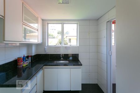 Apartamento à venda com 130m², 2 quartos e 2 vagasCozinha