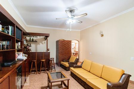 Sala de Estar de casa à venda com 3 quartos, 300m² em Vila Campanela, São Paulo