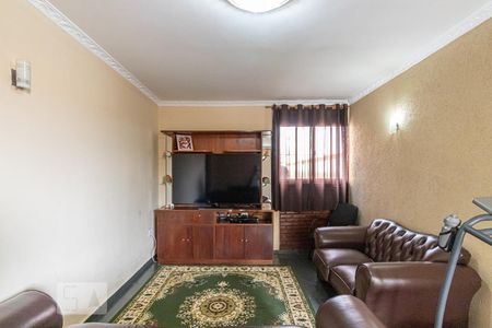 Casa à venda com 300m², 3 quartos e 3 vagasSala de TV