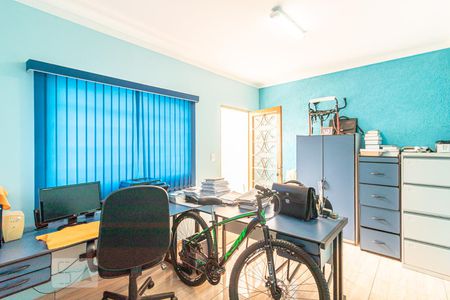 Casa à venda com 300m², 3 quartos e 3 vagasQuarto de Serviço