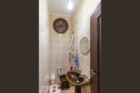 Casa à venda com 300m², 3 quartos e 3 vagasBanheiro 2