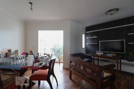 Sala de apartamento para alugar com 2 quartos, 75m² em Vila Indiana, São Paulo