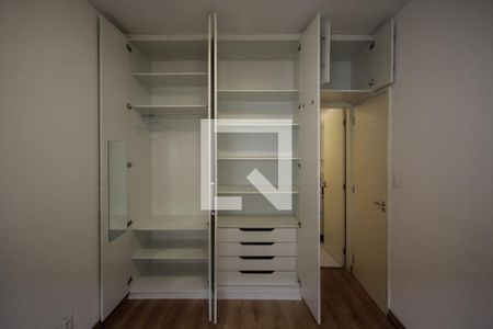 Apartamento para alugar com 72m², 1 quarto e 1 vagaQuarto